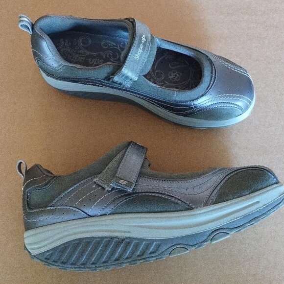 Sketchers Mary Jane Shape Ups Toning Shoes - Picture 6 of 8